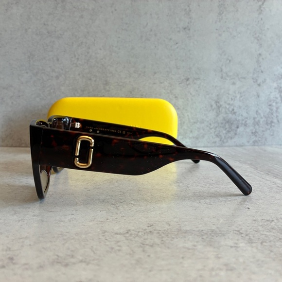 Marc Jacobs Tortoise Shell Sunglasses New With Case - Picture 8 of 11